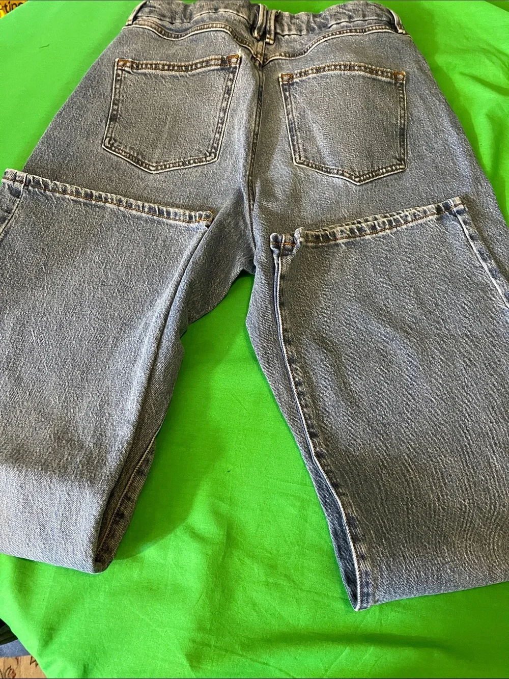 Forever 21 Men's Light Blue Relaxed Fit Jeans